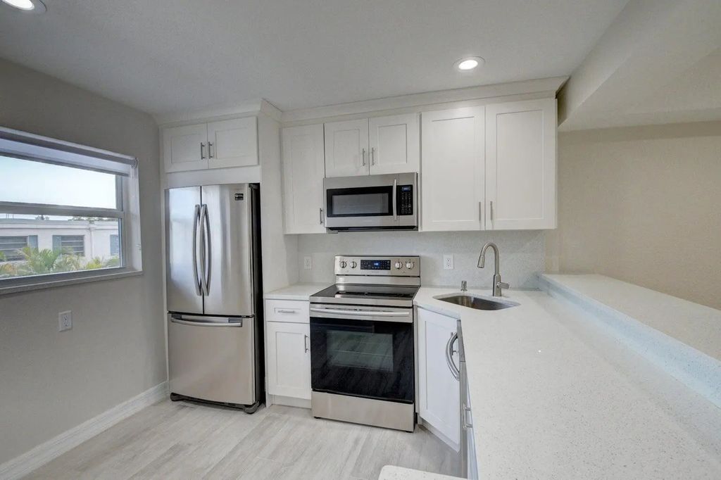 398 W Camino Real #2, Boca Raton