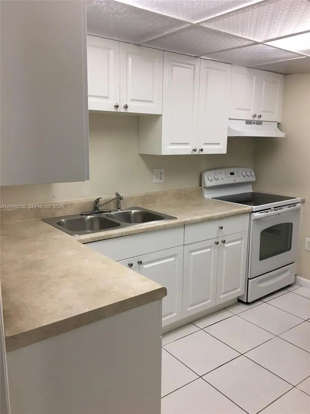 4170 Inverrary Drive #111, Lauderhill