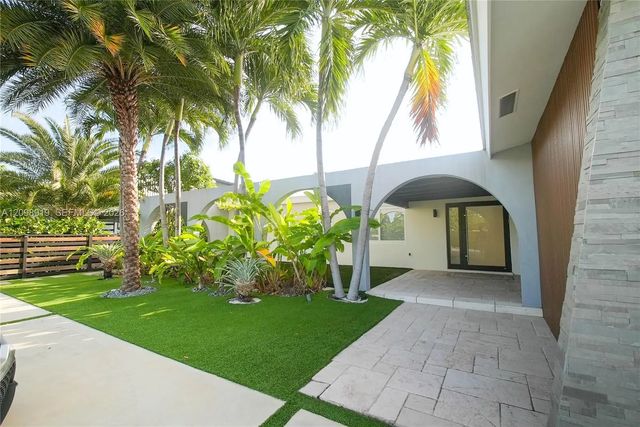 3 of 26 - 1242 Ne 81st Terrace, Miami, FL