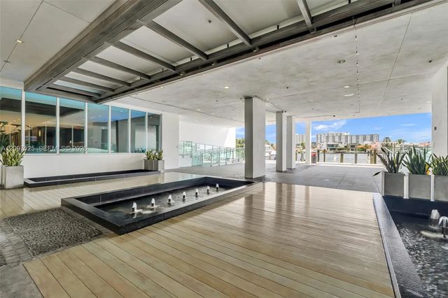 4 of 54 - 400 Sunny Isles Boulevard #916, Sunny Isles Beach, FL
