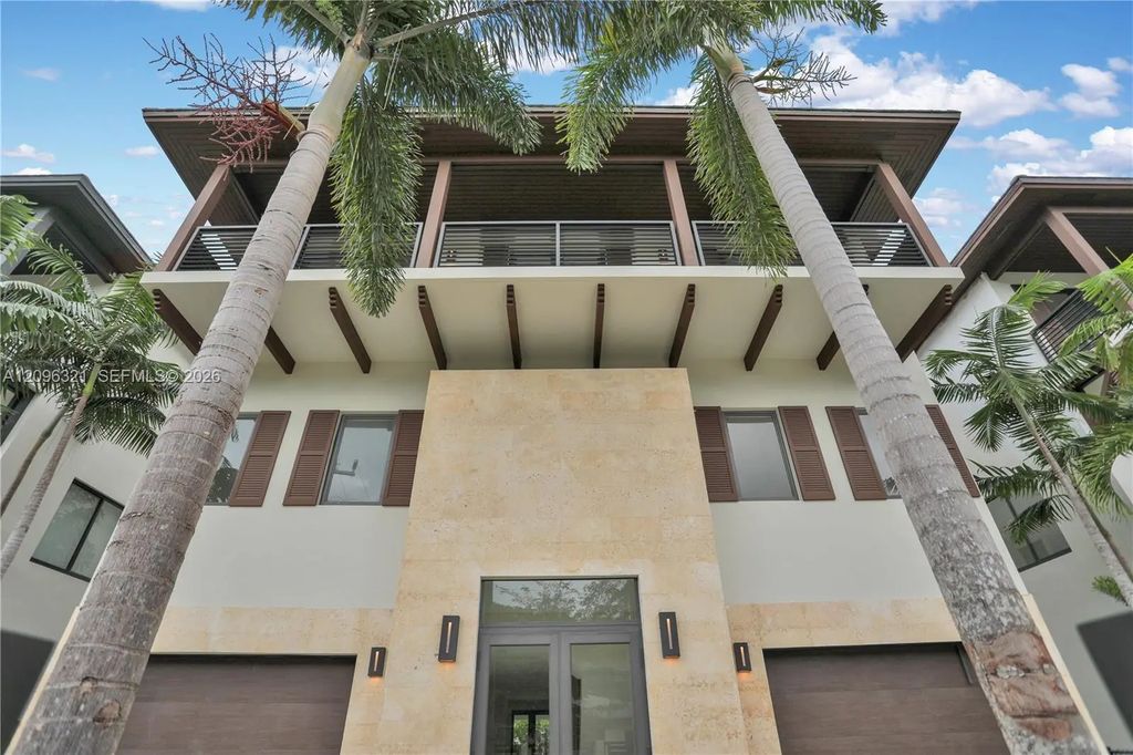 3550 W Glencoe Street, Miami