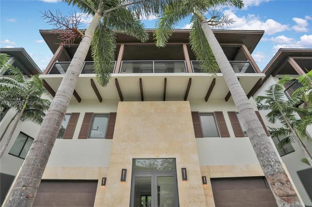 3550 W Glencoe Street, Miami