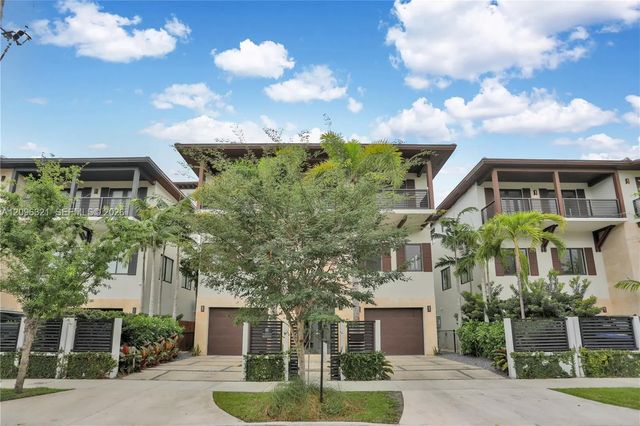 2 of 68 - 3550 W Glencoe Street, Miami, FL