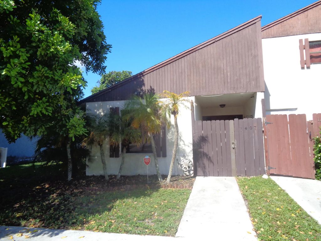 1407 White Pine Drive, Wellington