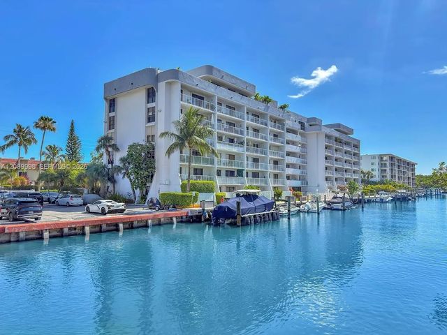 3 of 17 - 1650 Ne 115th Street #207, Miami, FL