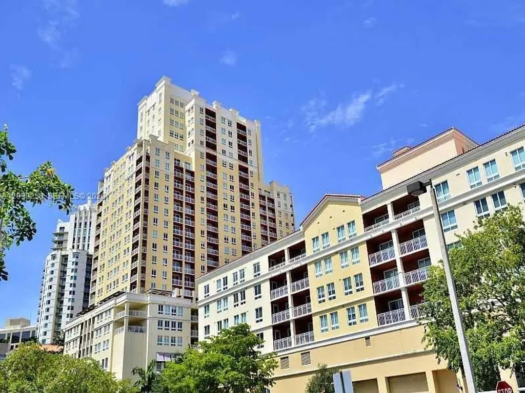 7350 Sw 89th Street #810s, Miami
