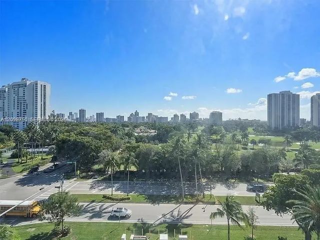 4 of 4 - 3375 N Country Club Drive #605, Aventura, FL