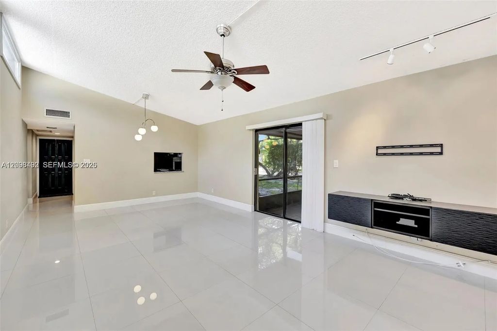5701 Swordfish Circle, Tamarac