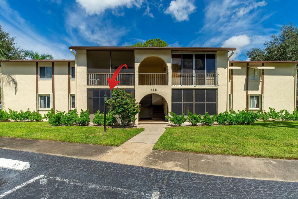 136 Lake Pine Circle #a1, Greenacres