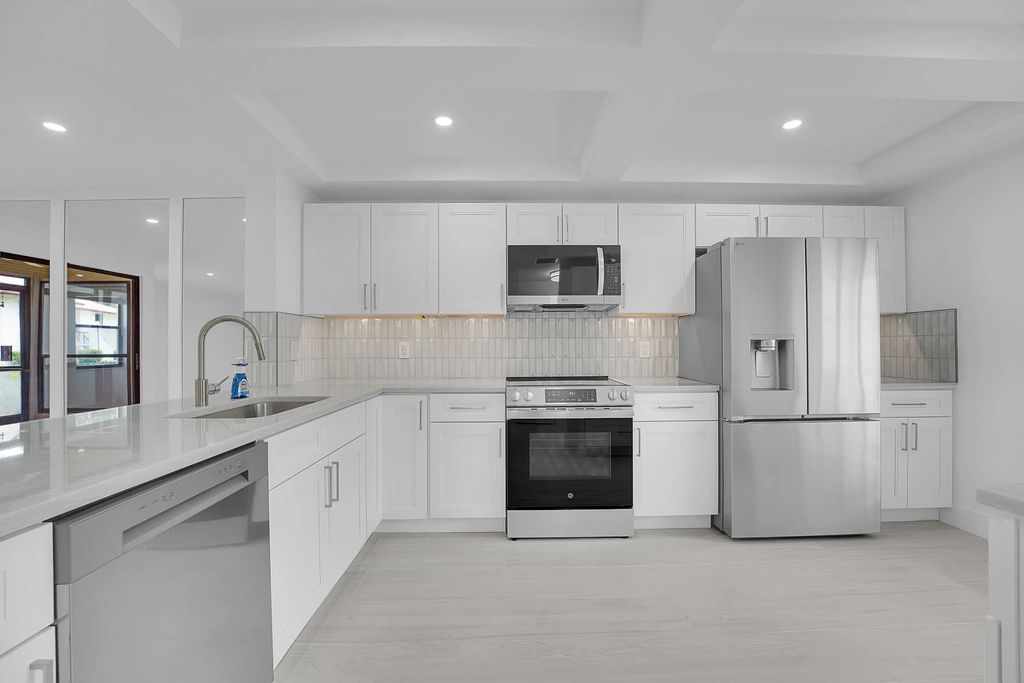 3373 Lucerne Park Drive, Greenacres
