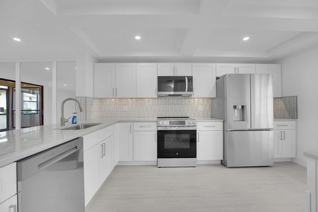 3373 Lucerne Park Drive, Greenacres