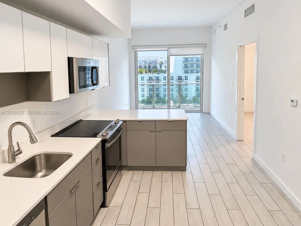 321 Ne 26 #802, Miami
