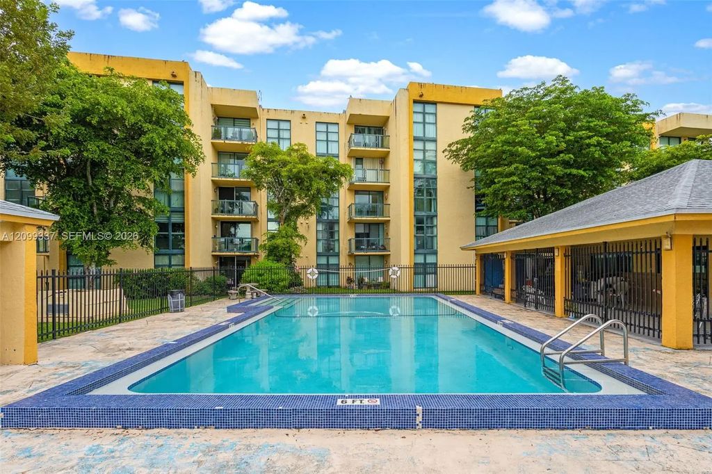 11800 Sw 18th Street #201-4, Miami