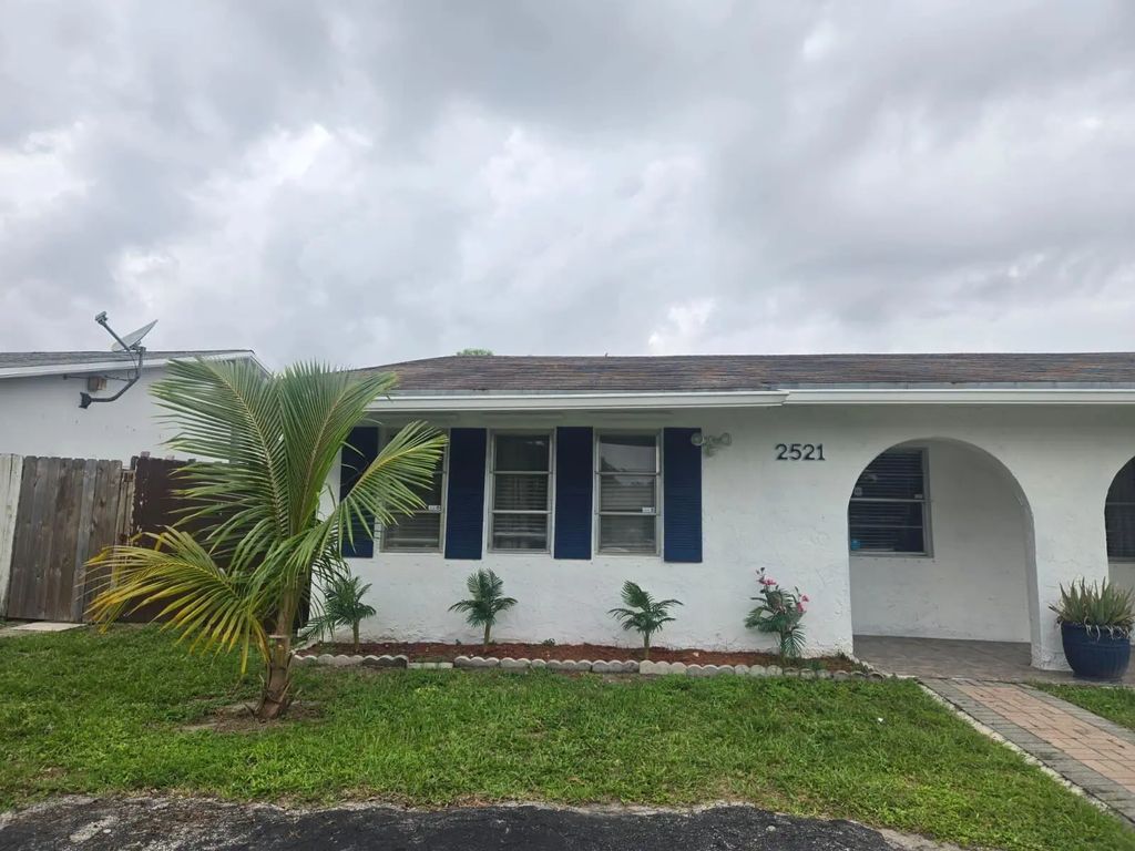 2521 Sw 58th Manor #b, Fort Lauderdale