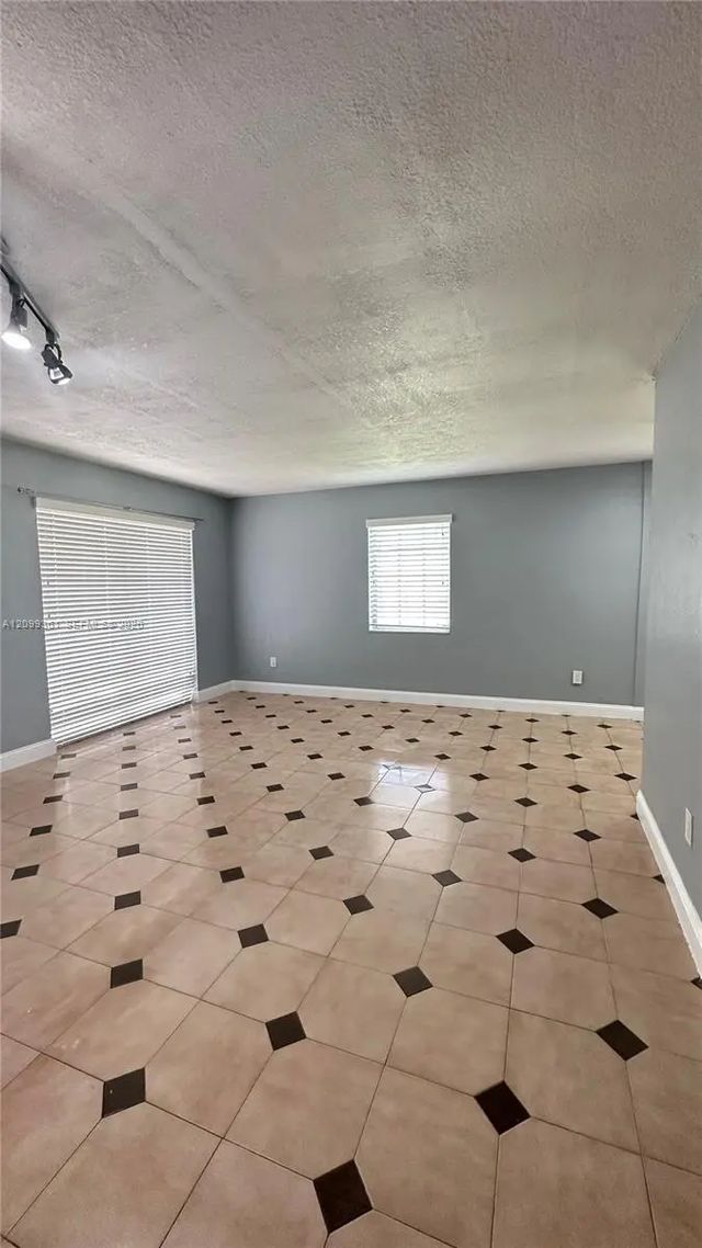 4 of 10 - 10771 Sw 51st Drive, Miami, FL