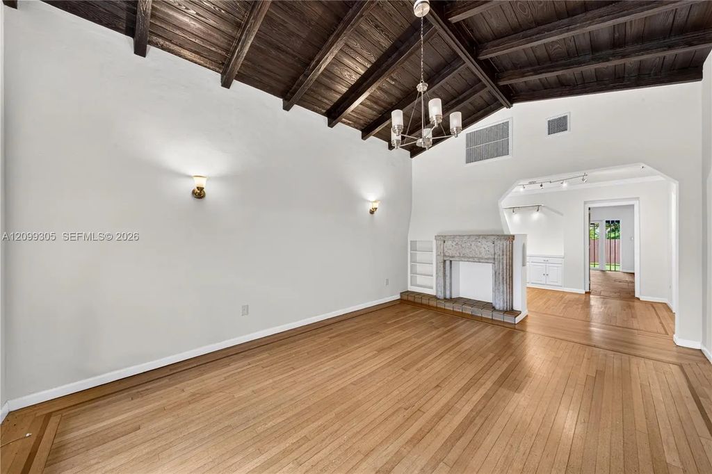 717 Ne 73rd Street, Miami