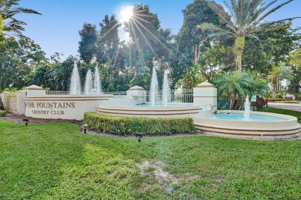 4832 Esedra Court #207, Lake Worth