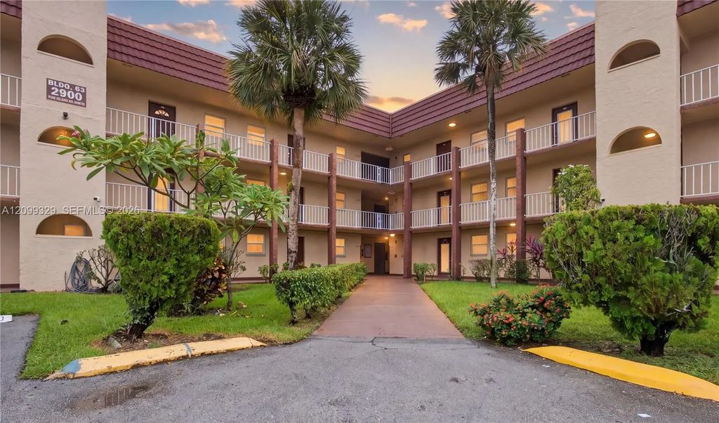 2900 N Pine Island Road #209, Sunrise