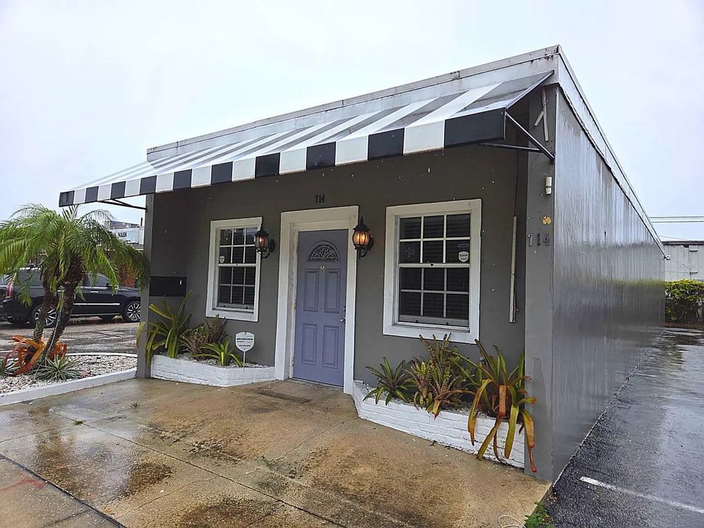714 George Bush Boulevard, Delray Beach