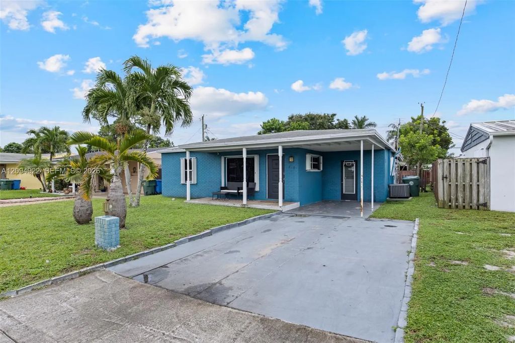 230 Nw 52nd Street, Oakland Park