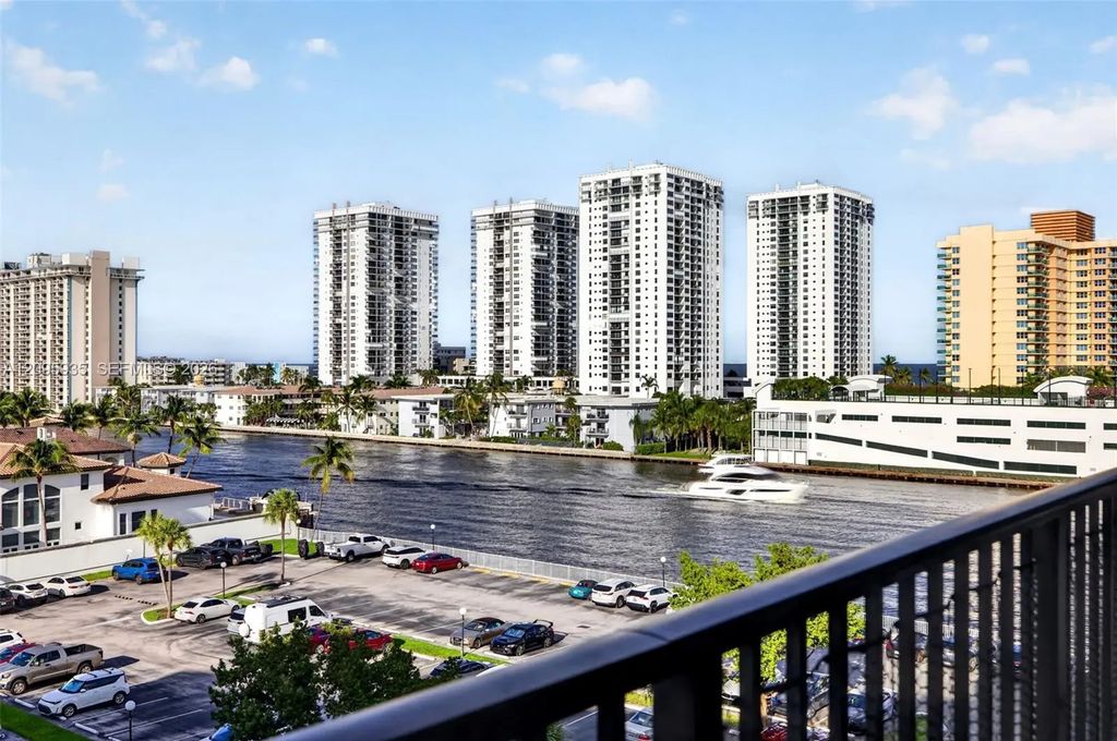 1000 Parkview Drive #715, Hallandale Beach