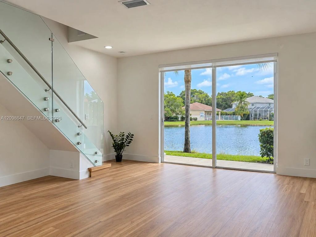 3818 San Simeon Circle #3818, Weston