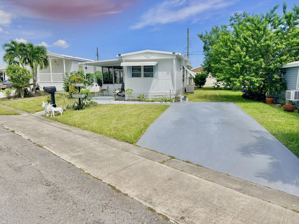 14624 Glenview Drive, Delray Beach