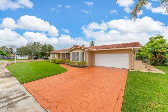 2 of 43 - 1820 Sw 102nd Avenue, Miami, FL
