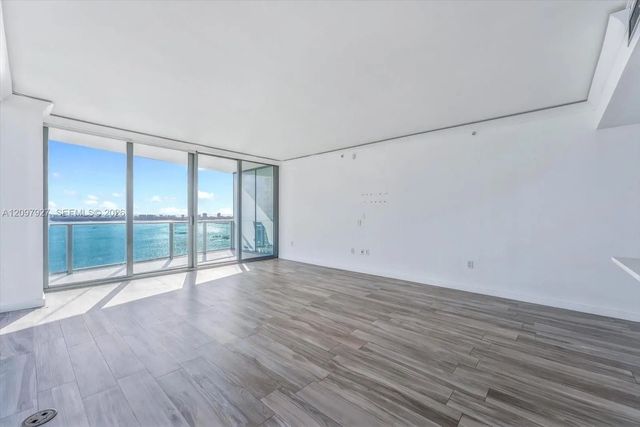 2 of 20 - 460 Ne 28th Street #3301, Miami, FL