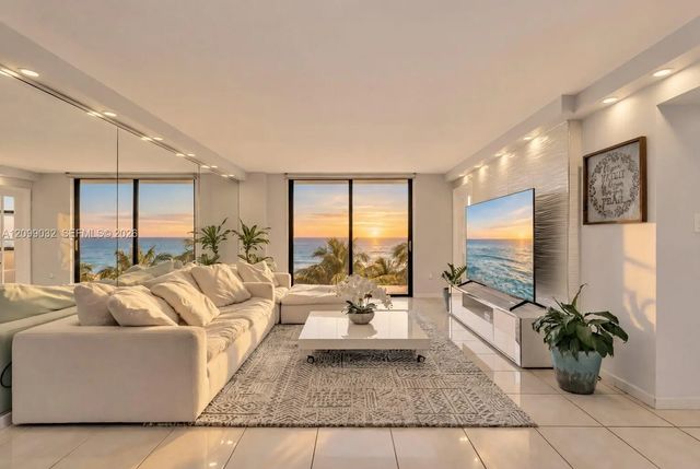 2 of 17 - 6061 Collins Avenue #5f, Miami Beach, FL