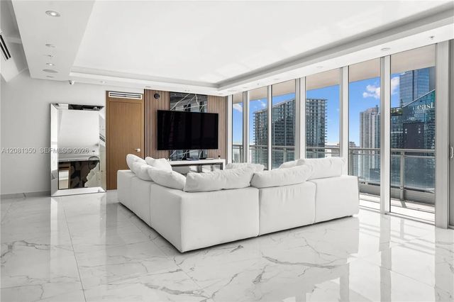 3 of 36 - 92 Sw 3rd Street #4003-04, Miami, FL