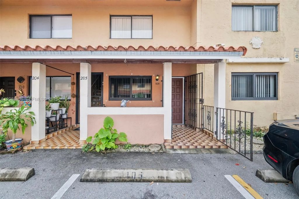 2710 W 60th Place #105, Hialeah