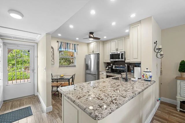 2 of 36 - 250 Ne 20th Street #230, Boca Raton, FL