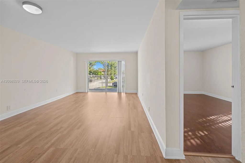 5241 Geneva Way #201, Doral
