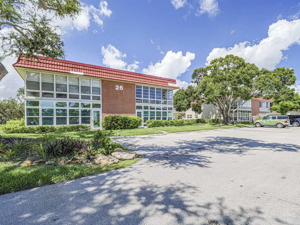 26 Pine Arbor Lane #201, Vero Beach