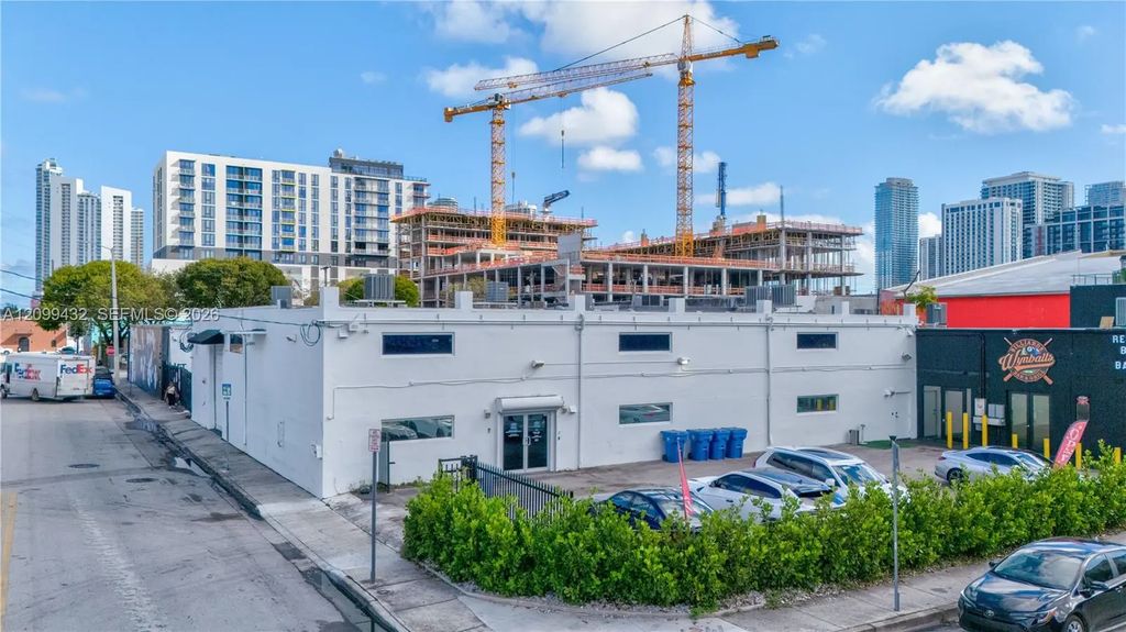 2045 Nw 1st Avenue, Miami