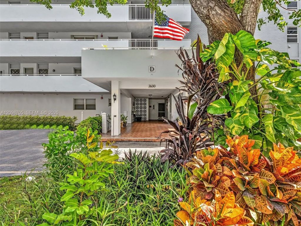 3600 Ne 170th Street #203, North Miami Beach