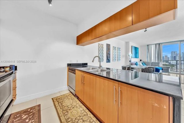 5 of 30 - 1750 N Bayshore Drive #2510, Miami, FL