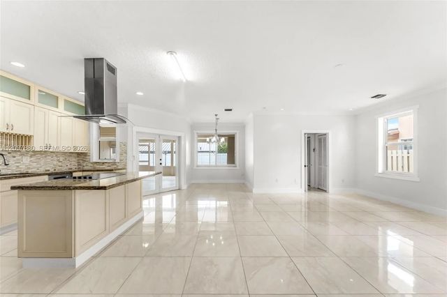 2 of 35 - 2761 Sw 140th Avenue, Miami, FL
