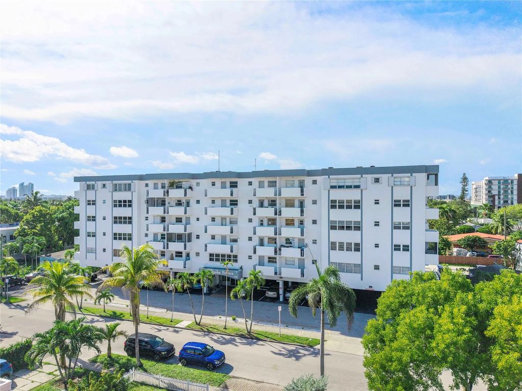1720 Jefferson Street #212, Hollywood