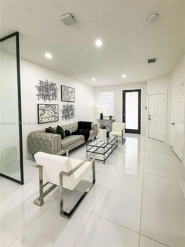2 of 34 - 3418 W 108th Street, Hialeah, FL