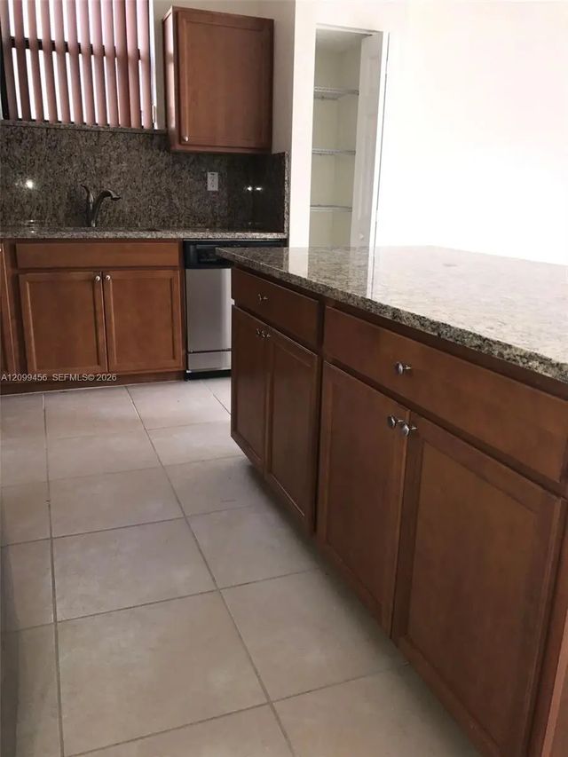 5 of 37 - 3452 Se 2nd Drive, Homestead, FL