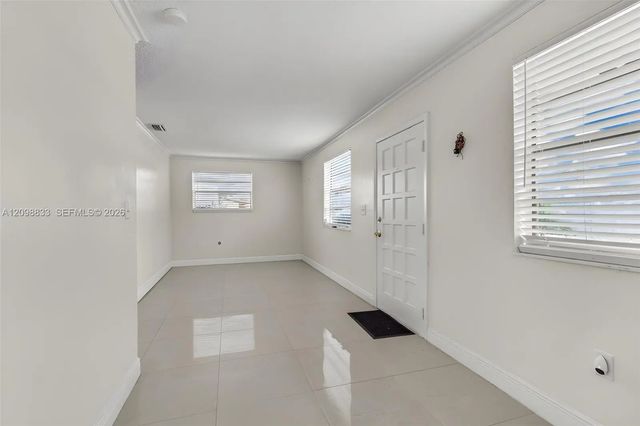 3 of 31 - 3420 Nw 213th Terrace, Miami Gardens, FL