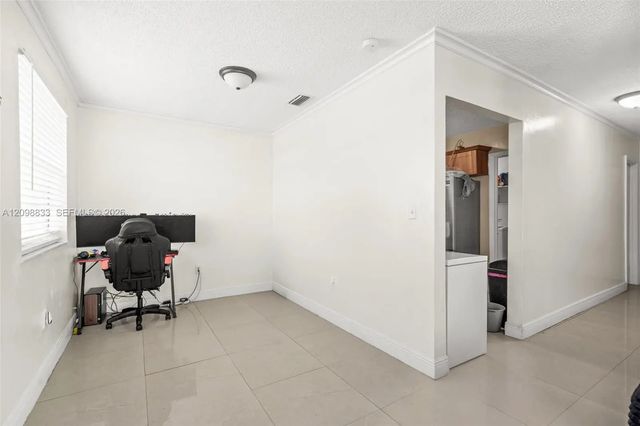 5 of 31 - 3420 Nw 213th Terrace, Miami Gardens, FL