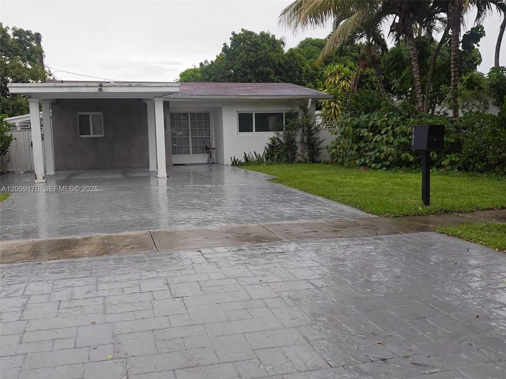 305 Nw 122nd Street, North Miami