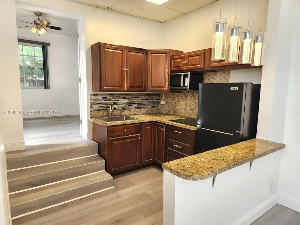 550 Nw 122nd Street #b, North Miami