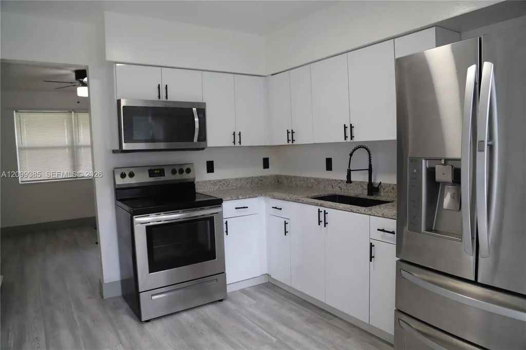 410 Sw 9th Avenue #1e, Hallandale Beach