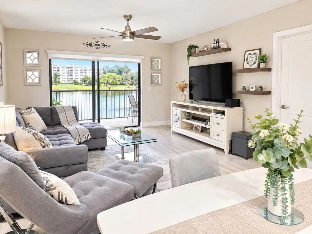 6475 W Oakland Park Boulevard #209, Lauderhill