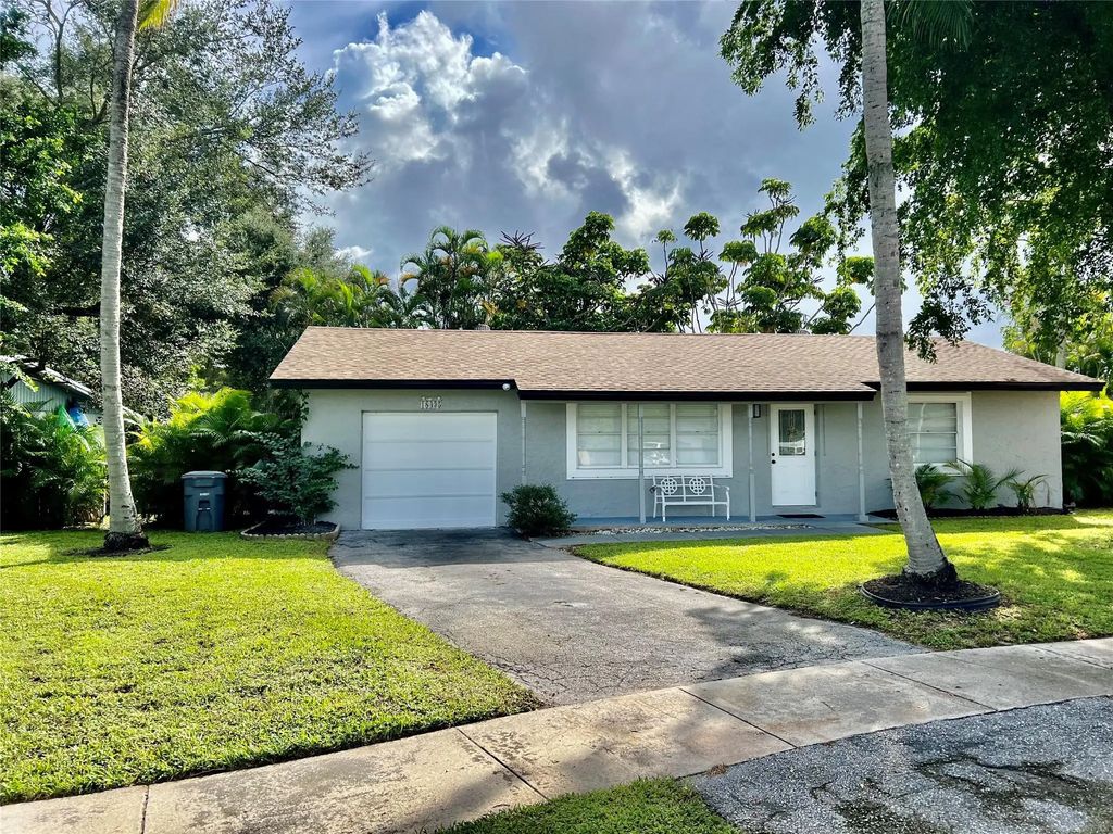 18435 Spanish Isles Court, Boca Raton