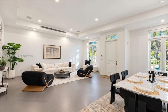 533 Anastasia Avenue #533, Coral Gables